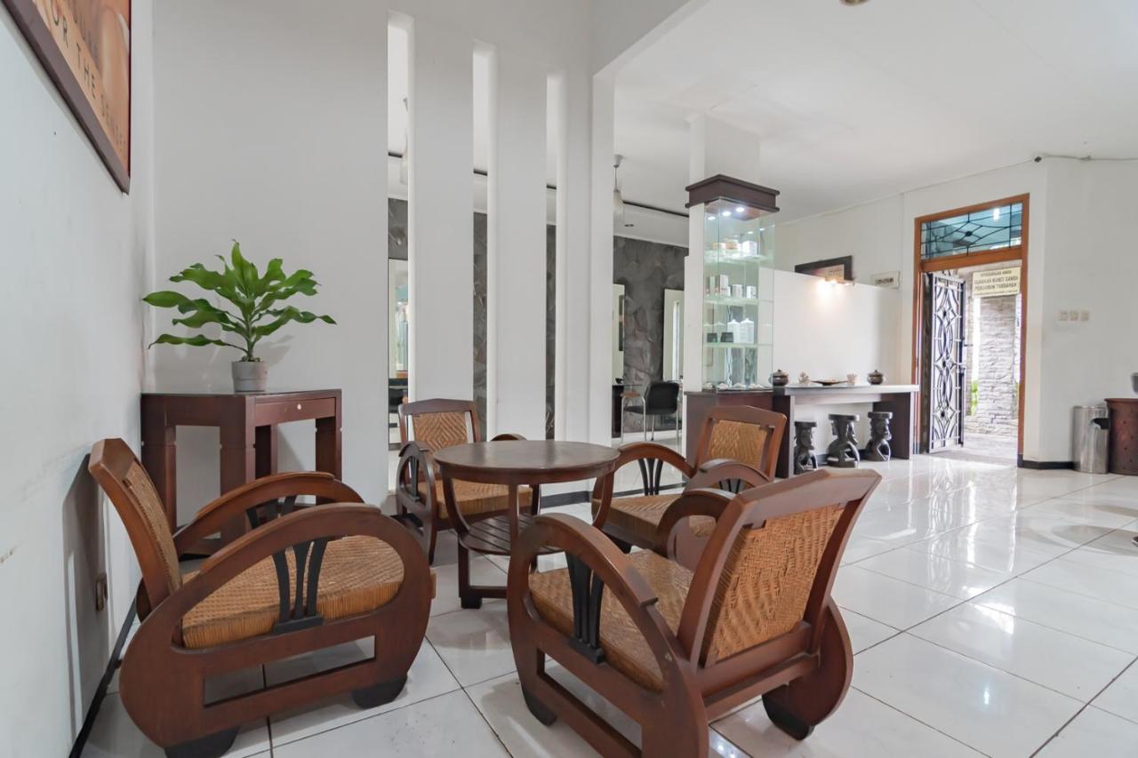 Imelda Residence Setrasari Redpartner Bandung Eksteriør billede